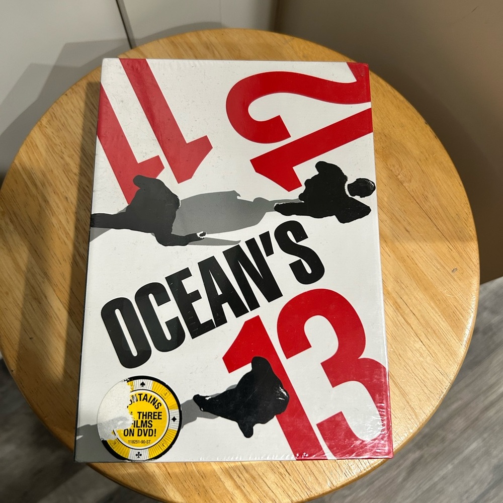 Warner Bros. Ocean's Collection DVD - Bold Red, Black, White